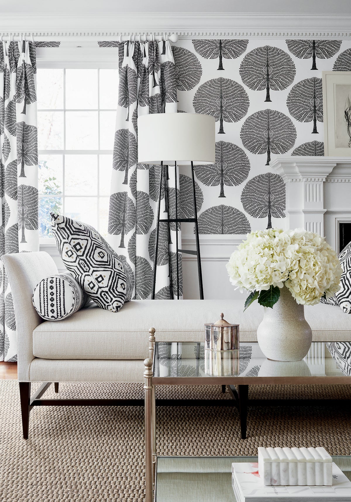 Mulberry Tree wallpaper room image