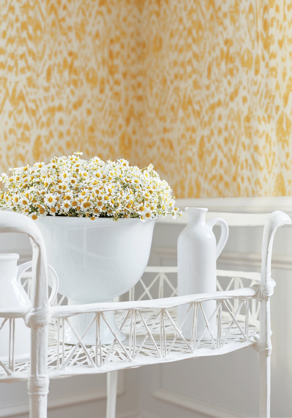 Thibaut Carlotta wallpaper - Dynasty room setting