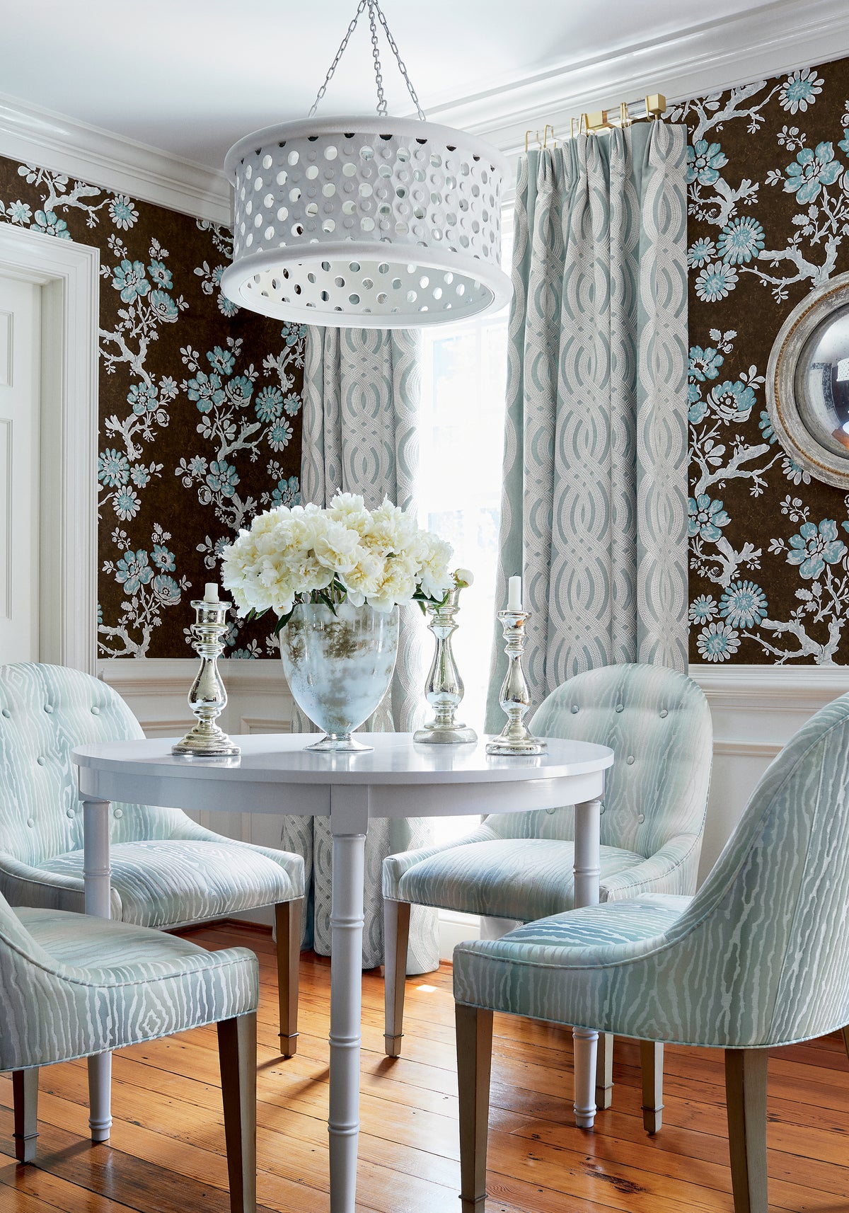 Thibaut Claudette wallpaper - Heritage collection room setting