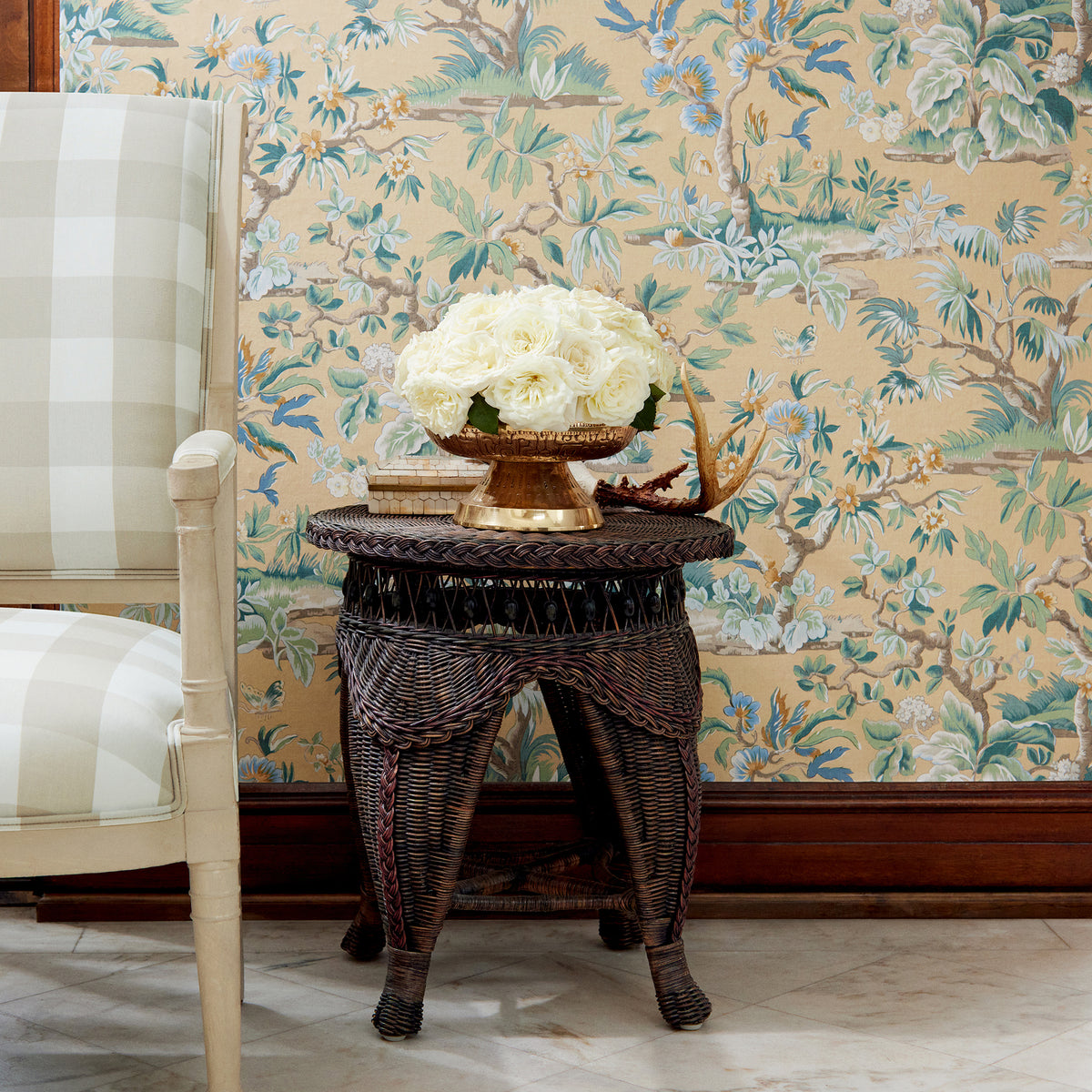 Elwood wallpaper coordinating room scene