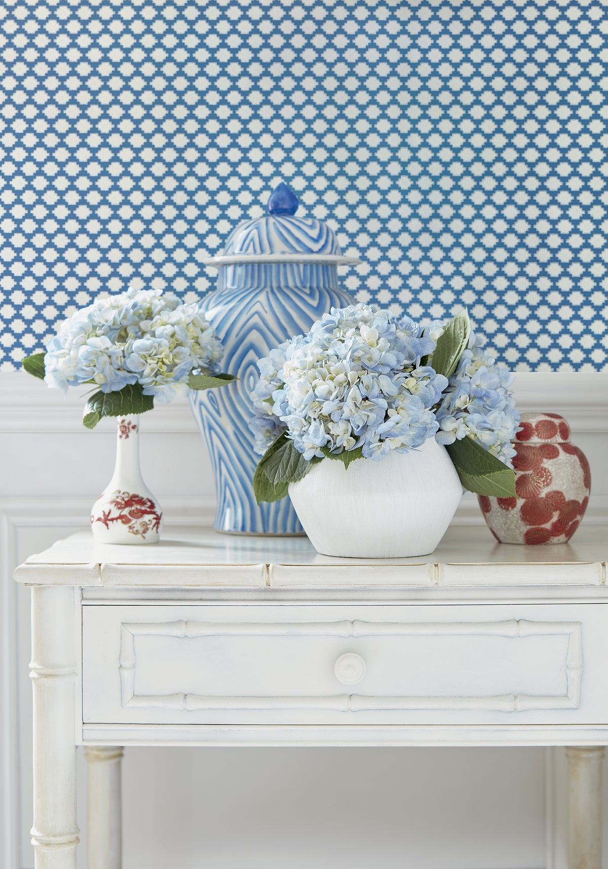 Thibaut Bijou wallpaper - Dynasty room setting