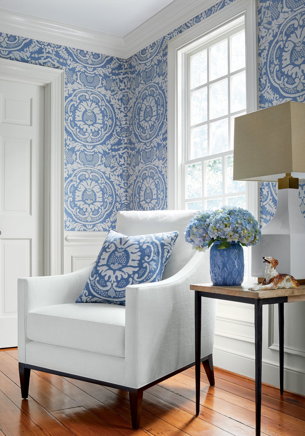 Thibaut Earl Damask wallpaper - Heritage collection room setting