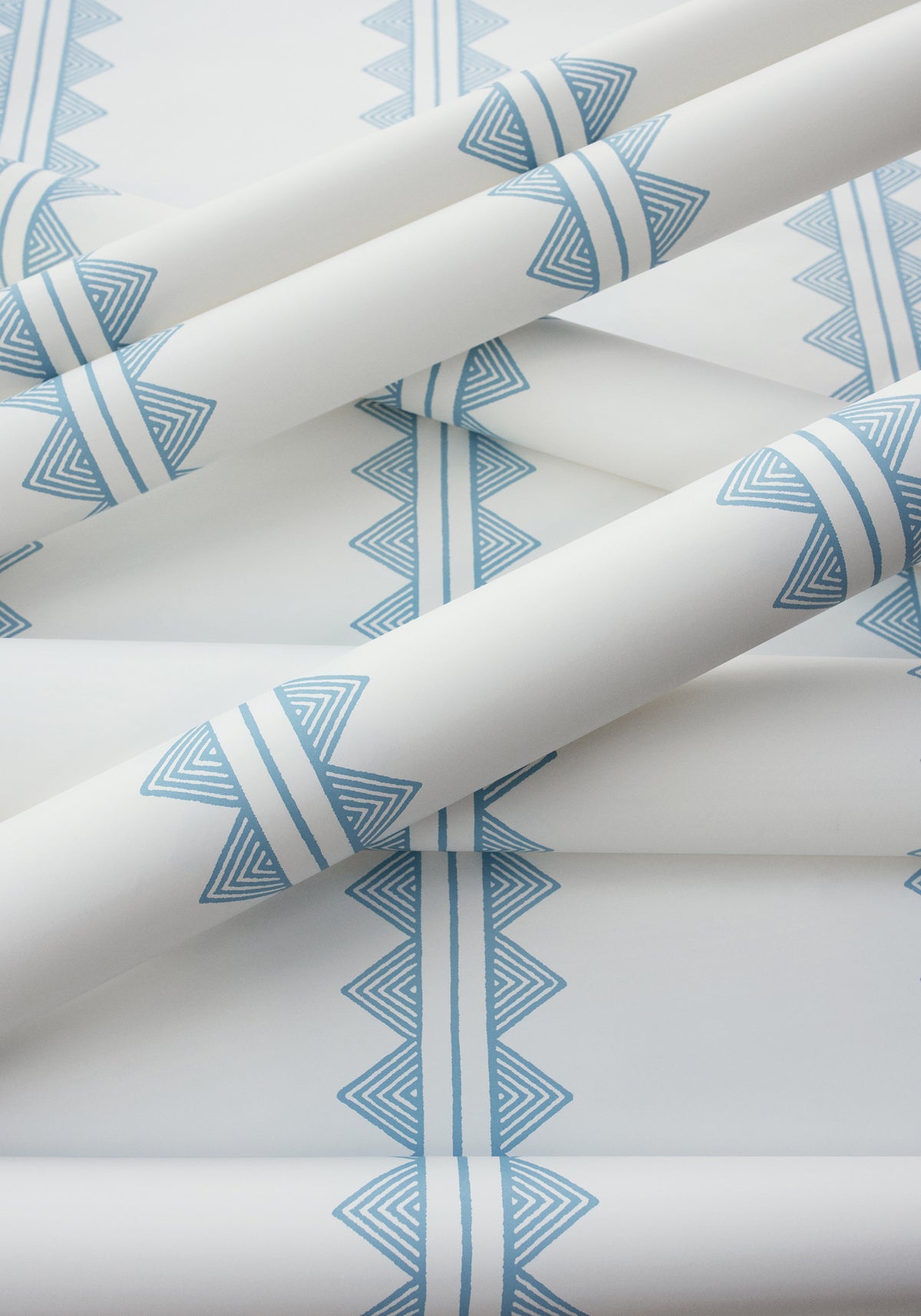Thibaut Agave Stripe wallpaper - Kismet room setting