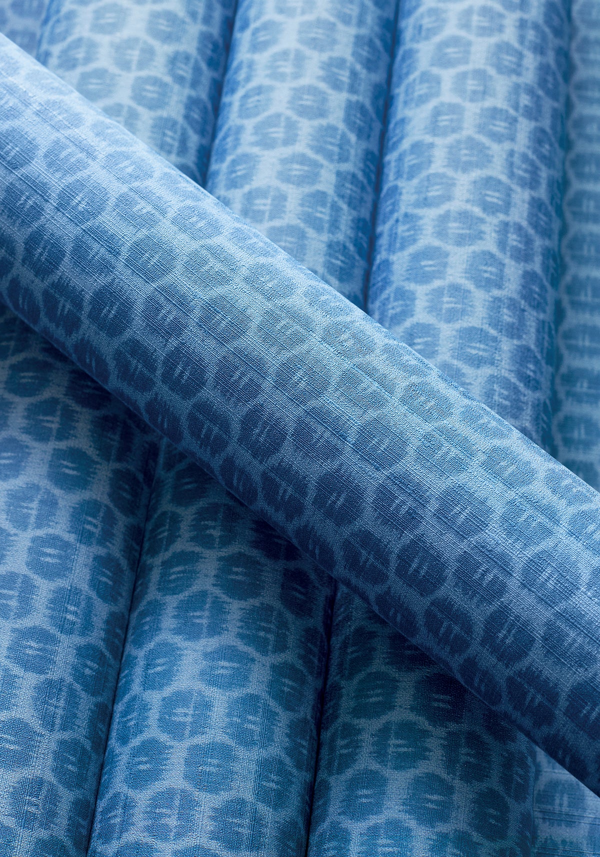 Thibaut Akari wallpaper - Pavilion collection room setting